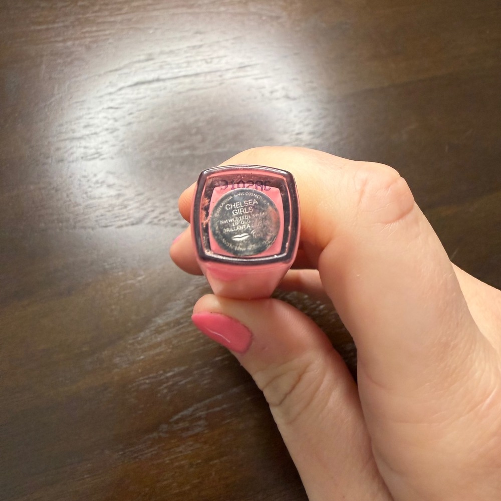 NARS Lip Gloss Chelsea Girls - Picture 2 of 3